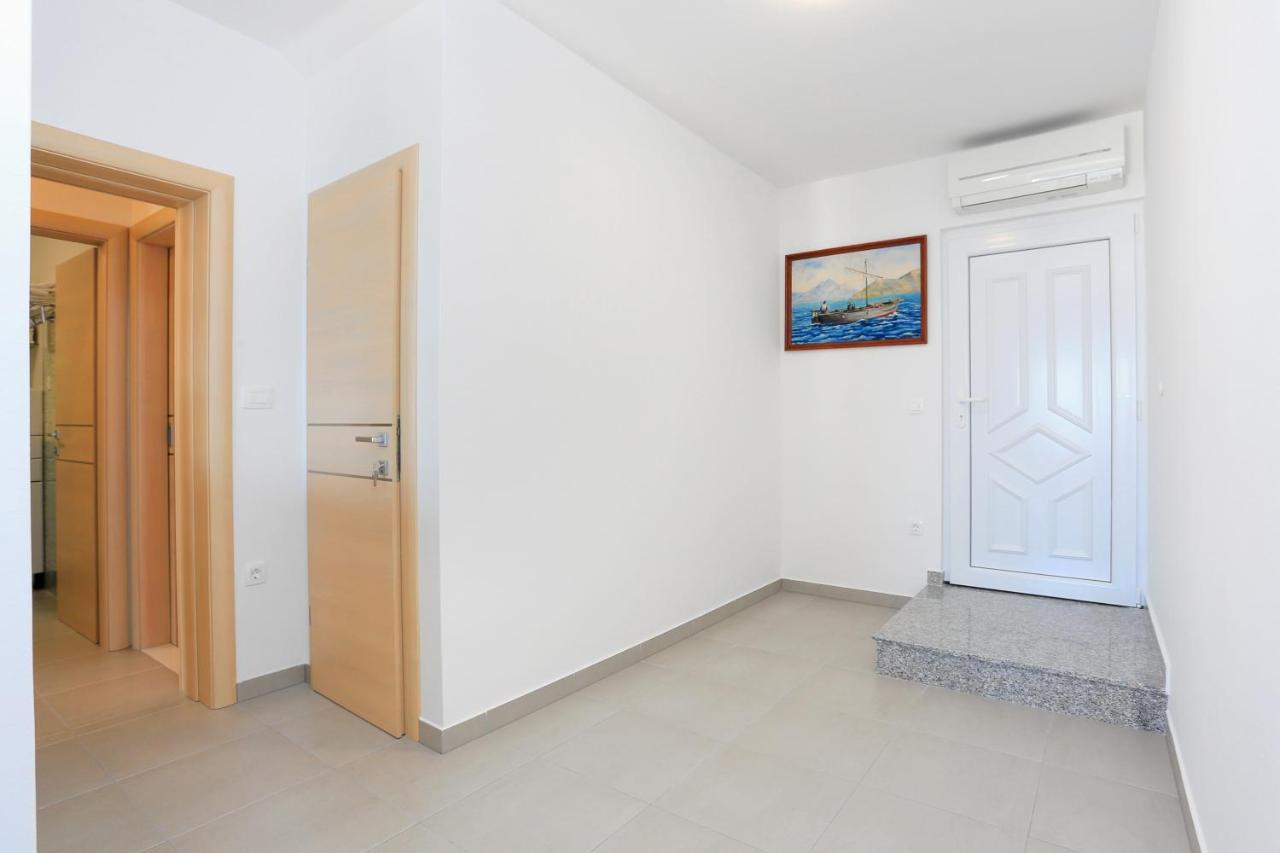 Apartments By The Sea Duce, Omis - 2737 Экстерьер фото